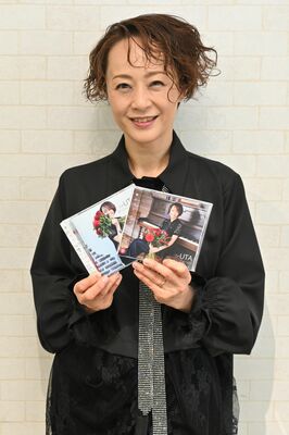 「新アルバムのオリジナル楽曲にぜひ注目してほしい」とほほ笑む歌心りえ＝東京都内