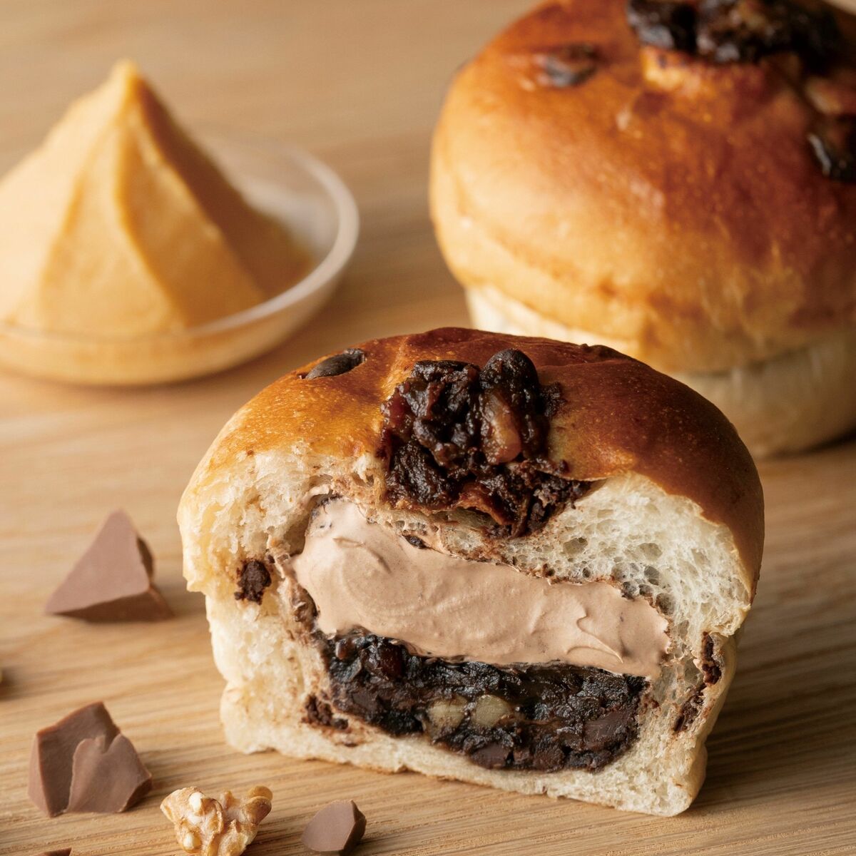 ゴディバと井上咲楽さんのコラボパン発売 テレビ番組企画から商品化