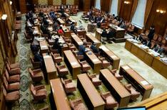 衆院委、議員定数削減法を質疑