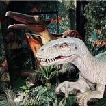 凶暴化する恐竜、新開発ワクチンで助け出せ！　那須ハイが新遊具「レーザー…