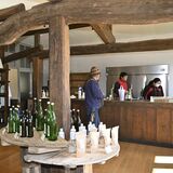 量り売りや試飲に対応　鹿沼の小林醸造が直売所オープン　まんじゅうやだんごも販売