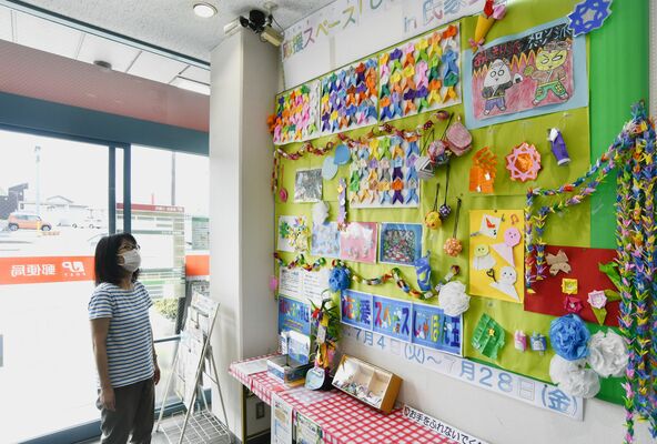 応援スペースしゃぼん玉の作品展示会