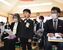 閉園式で大貫保育園の歌を歌う卒園児