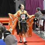 市内古着店とコラボ、斬新コーデ披露　「着物ファッションショー」小山きも…