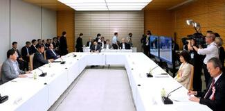 ２５年度実質ＧＤＰを下方修正