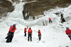 日光・雲竜瀑で山岳救助訓練