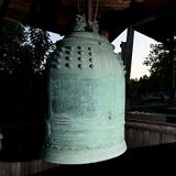 【とちぎ戦後80年　遺構は語る】東善光寺の梵鐘（栃木）
