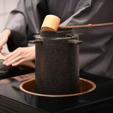 感謝込め「天命釜」製作　佐野の鋳物師・若林さん　沖縄の恩人の90歳祝いに