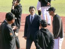 石井氏、巨人2軍監督に