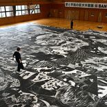 ギネス認定の巨大木版画が展示　那須の君島さん、平和訴え　関東圏で初