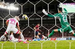 Ｊ１、首位の鹿島が逆転勝ち