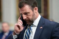 国土安全保障省職員に給与支払い