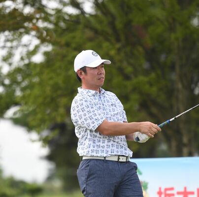 ３度目の優勝を飾った後藤＝県民ゴルフ場