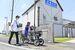 電動アシスト４輪自転車で移動する東高橋の住民