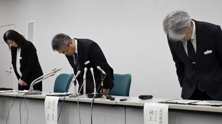 　栃木県立高で男子生徒が複数の生徒に取り囲まれ、１人から一方的に殴られたり蹴られたりする動画が今年に入りＳＮＳ上で投稿・拡散。県教育委員会は１月７日に会見し謝罪