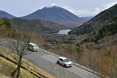 日光・金精道路が４カ月ぶりに開通　春の観光シーズンへ　一番乗りの車は前…