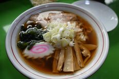 年明けは佐野でグルメ満喫　佐野らーめん青竹打ち、茶道体験　“おいしい”…