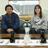 リサイクルのガラスで一輪挿し　塩谷の会社、フランスの大学生のデザイン基…