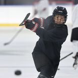 スマイルジャパン小池主将（日光出身）「いい雰囲気」　本番目前の練習公開…