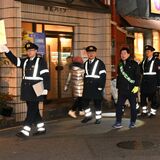 「客引き行為追放」 宇都宮の歓楽街でパトロール 栃木県警、佐藤市長ら50人参加