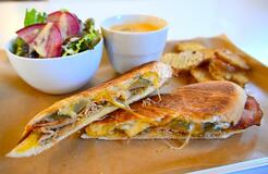 本場うならす「ごちそう」