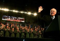 剛腕振るった陰の大統領