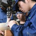 高校生の挑戦！！　小中学生へ技術教える　栃木市「うずまの竹あかり」