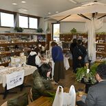 壬生の複合型施設「ふらっと壬生テラス」一部オープン　美容サロン、コミュ…