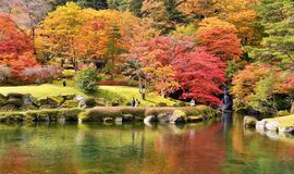 鹿沼・古峯園の紅葉が最盛期