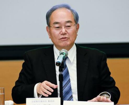 　共同通信社の加盟社経済編集責任者会議で講演する公正取引委員会の茶谷栄治委員長＝１５日午後、東京・東新橋
