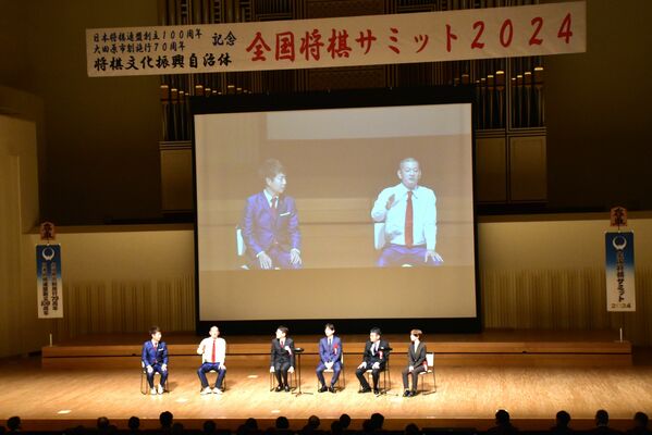 棋士やＵ字工事によるトークショー