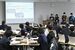 発見した市の魅力を発表する生徒