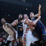 宇都宮ブレックス、EASL決勝進出　第４Ｑに驚異の40得点、３点シュート攻勢で琉球に逆転勝利　22日決勝