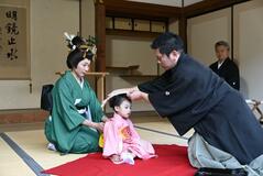 武家作法で七五三祝う
