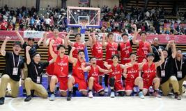 バスケ日本、観客総立ちの勝利