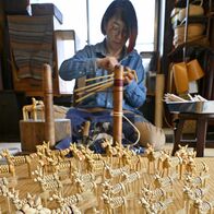 「午」に平和の願い込め　きびがら細工作…