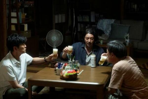 （Ｃ）２０２５映画『夏の砂の上』製作委員会