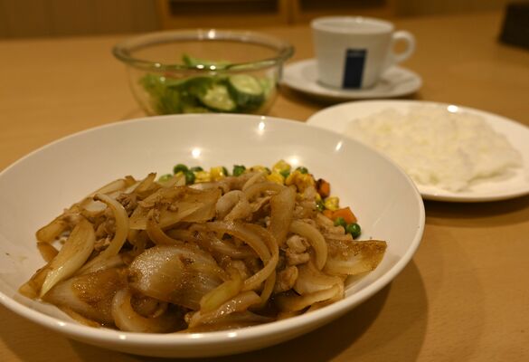 タマネギをたっぷり使った「豚肉の生姜焼き」