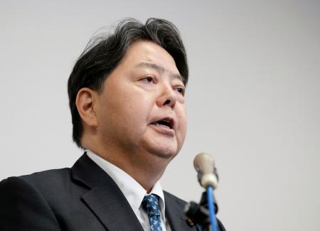 自民党総裁選に立候補する意向を表明した林官房長官=16日午後、国会
