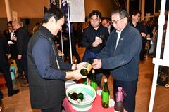 自慢の地酒に酔いしれ