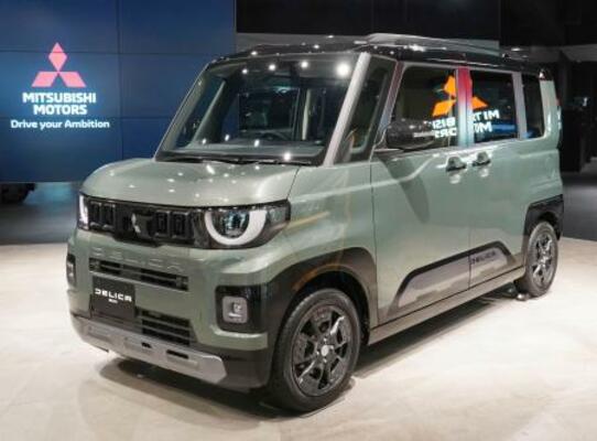 　三菱自動車の新型の軽自動車「デリカミニ」＝１８日午後、東京都港区