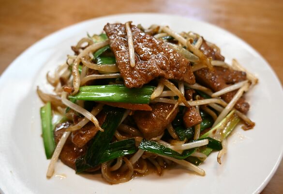 豚レバーと野菜の食感を生かす火入れが絶妙な「レバニラ炒め」