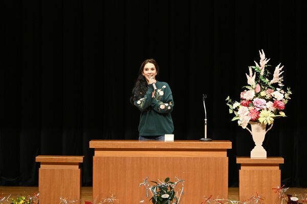 自身の生い立ちなどを語るサヘルさん