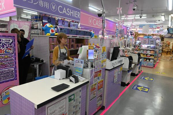 19日にオープンした「キラキラドンキ　トナリエ宇都宮店」＝19日午前、宇都宮市駅前通り１丁目