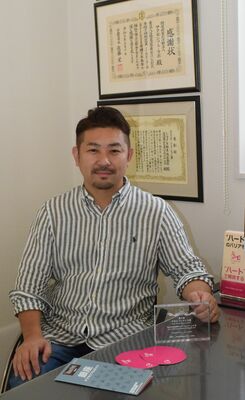 設立から10周年を迎えた「アクセシブル・ラボ」の大塚代表理事＝６月下旬、宇都宮市上戸祭町