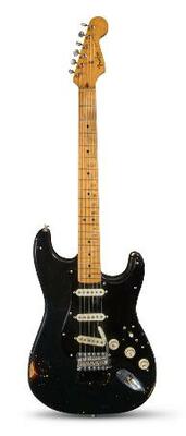 　落札されたデビッド・ギルモアさんが愛用したギター（クリスティーズ提供・共同）