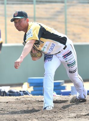 本格派左腕として最速１５４キロを武器にする入江＝３月９日の春季キャンプから