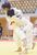 団体　未来塾－佐野決勝　藤崎（未来塾）－新井（佐野）中堅戦　藤崎が払い腰で一本勝ち＝ユウケイ武道館