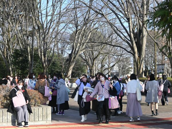 イベント会場周辺に集まったしるこさんのファンたち