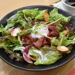 【ミヤコレ】意外と知らない？県庁前にあるレストラン　ローストビーフ丼（…